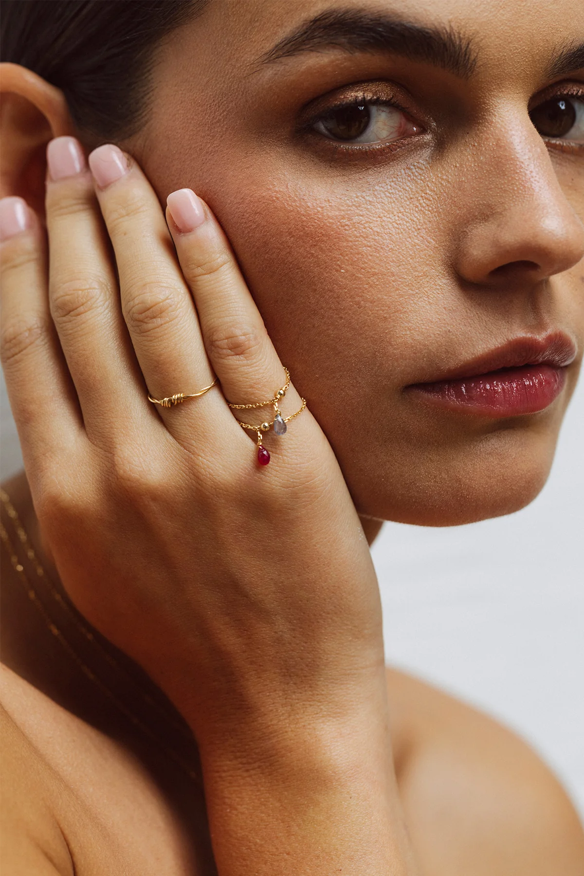 Bague chaînette pampille Mia - Or 750‰ Saphir bleu clair - Image 3
