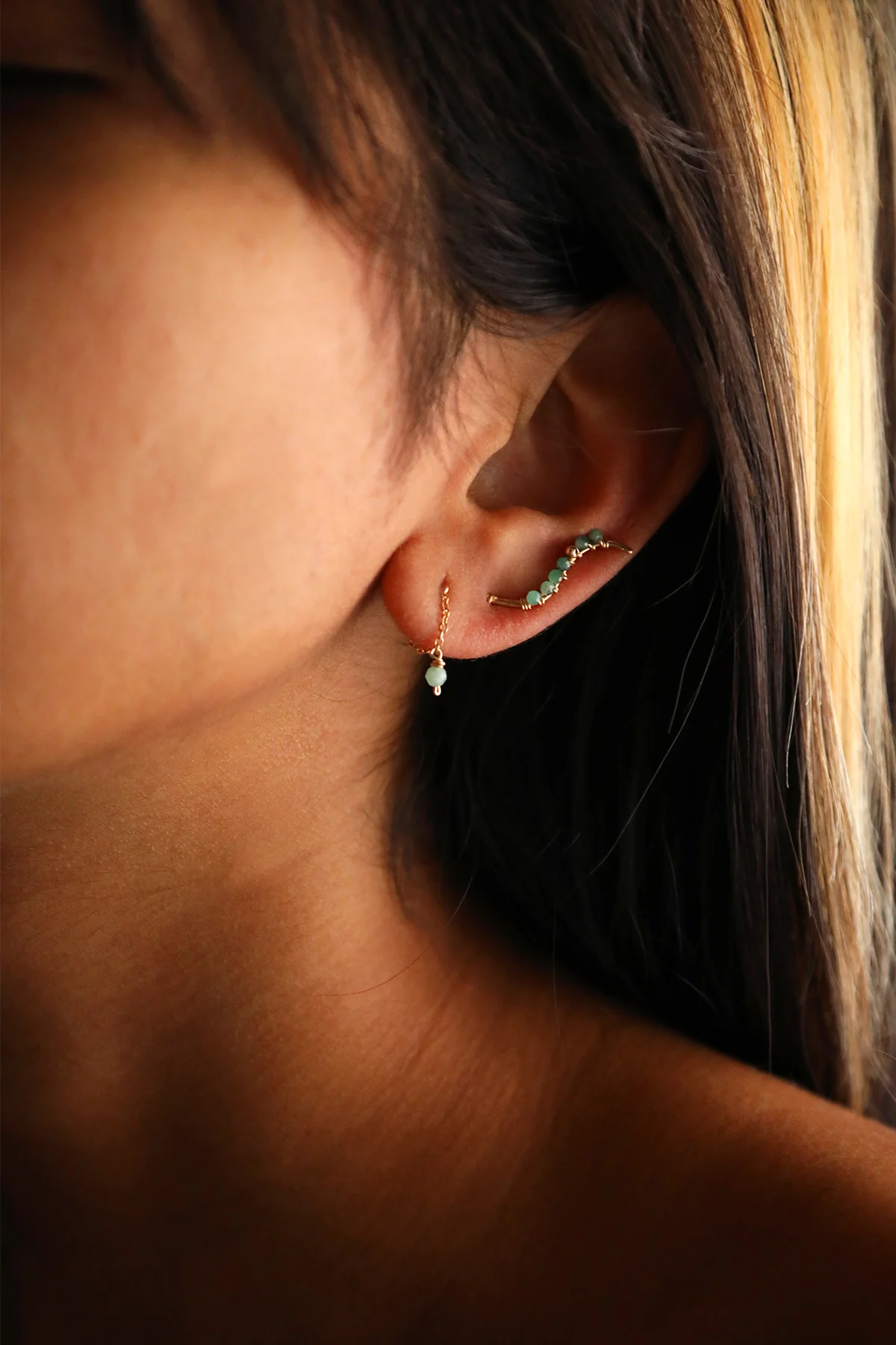 Boucles d'oreilles chaînette Anna - Émeraude - Image 2